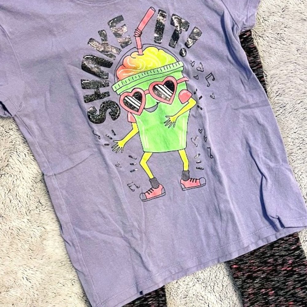 Girls Outfit - Graphic shirt (8) and leggings (size 7/8)